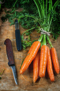 Quick Pick-Me-Up Carrot Apple Salad